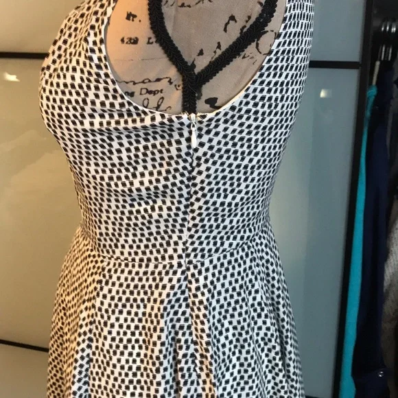 NWT Express summer dress - Picture 2 of 4